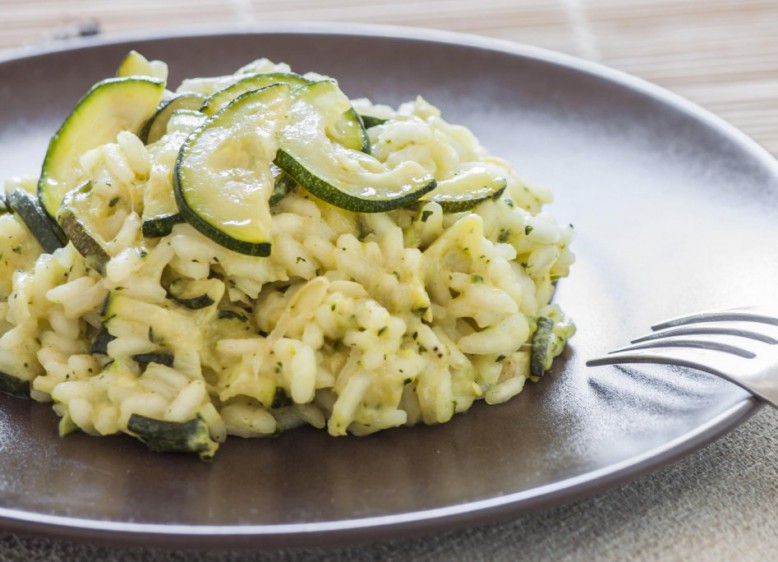 Réaliser un risotto maison aux courgettes
